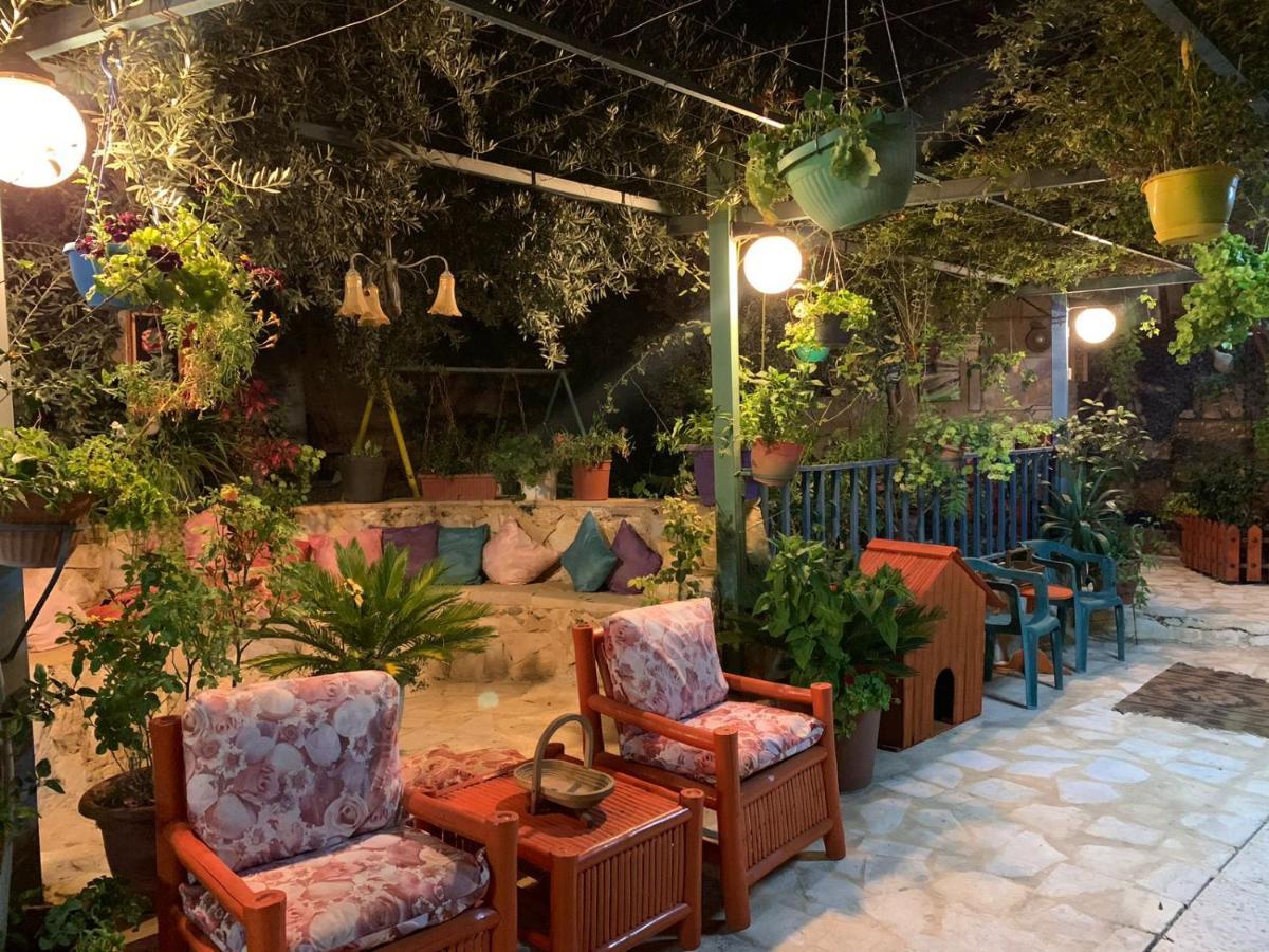 بيت الطبيعة Nature House Джераш Екстериор снимка